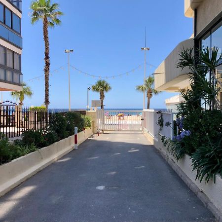Apartamento Torre Levante, primera línea de playa Benidorm Exterior foto